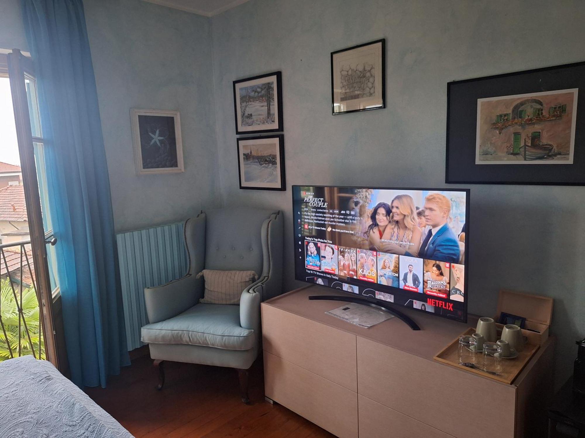 L'Ortensia Della Villa Isabella, Camera Con Vista Lago, Balcone Sul Parco E Bagno Esclusivo All'Esterno Della Camera Stresa Eksteriør billede